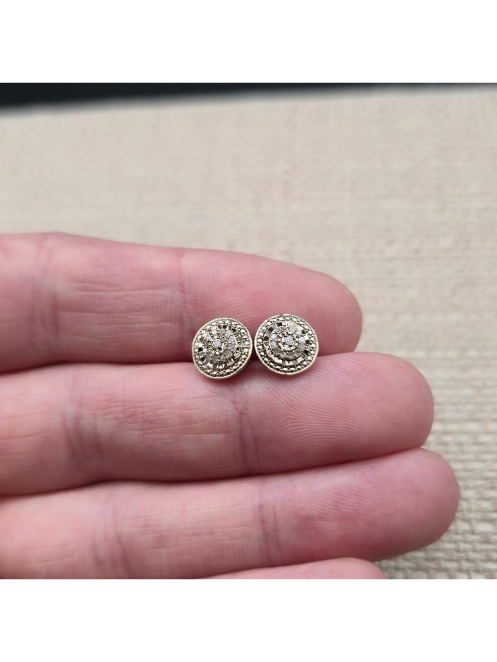 Sterling Silver Round Diamond Cluster Stud Earrings A8780